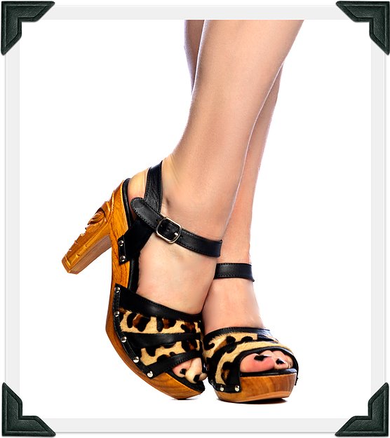 Rockin' Tiki/with Ankle Strap - in Black Leather and Leopard Fur