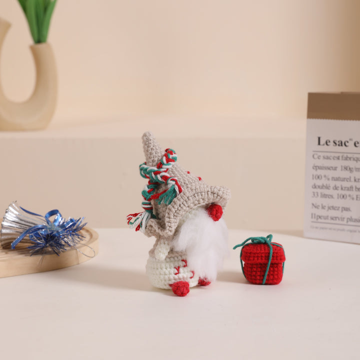Christmas Gnomes Amigurumi DIY Crochet Kit Wizardi F07N8-M164