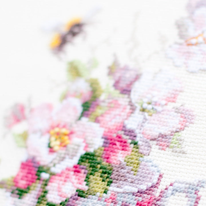 Cup and Apple Blossom 120-041 Counted Cross-Stitch Kit