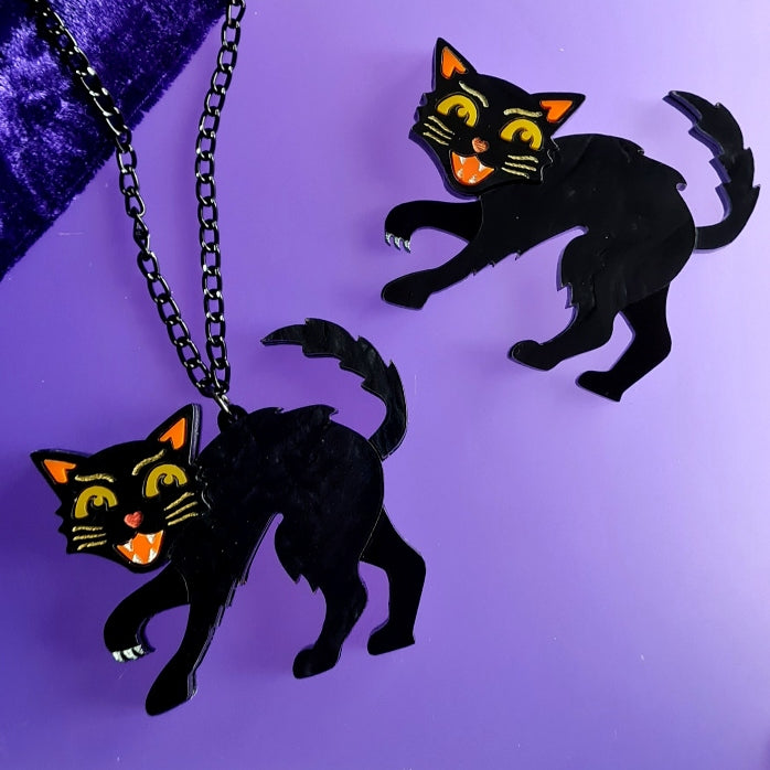 Scaredy Cat Brooch or Necklace
