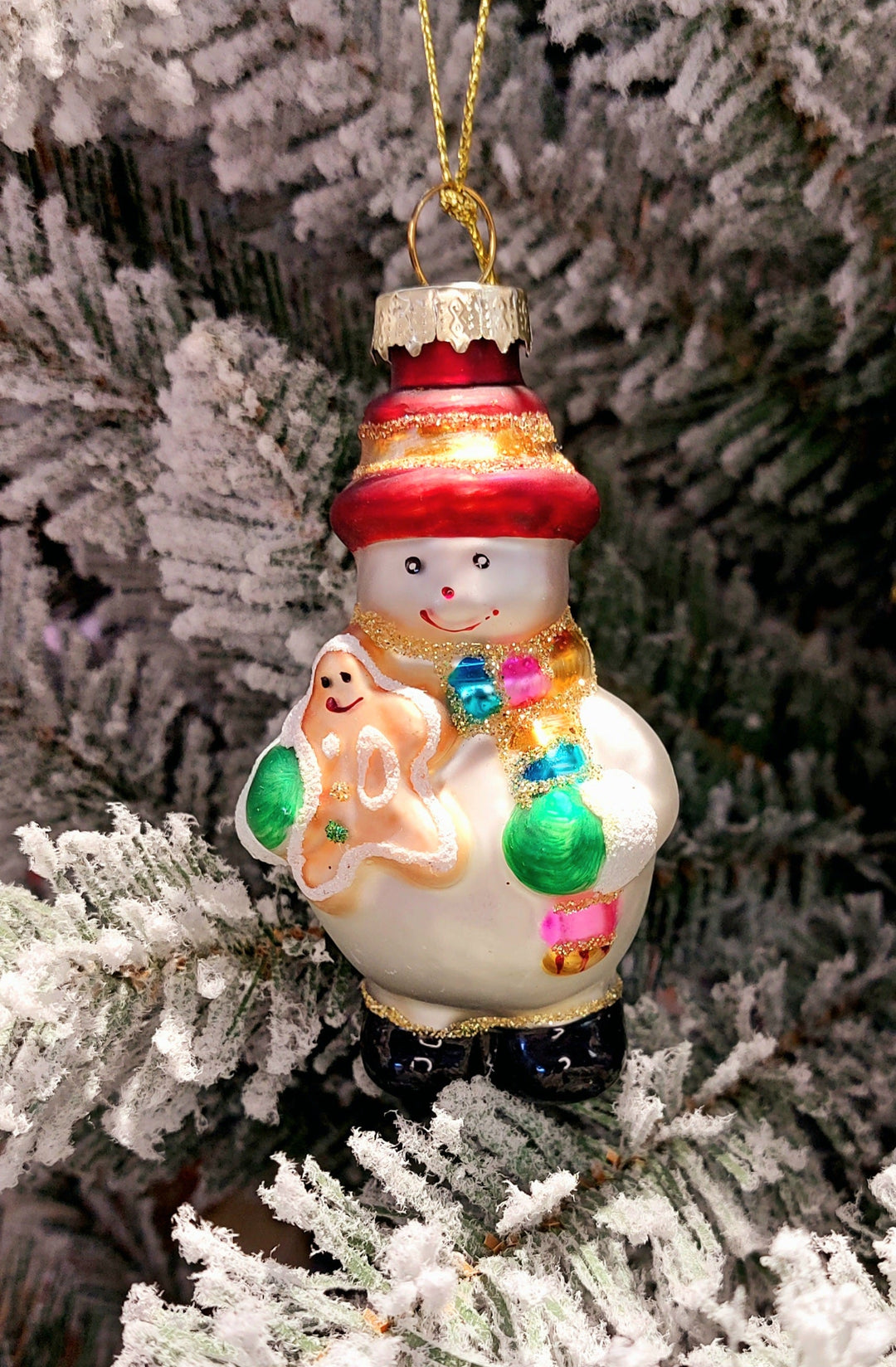 Snowman with Cookie Christmas Glass Ornament by Wizardi F07M3-41 HB-SY25317
