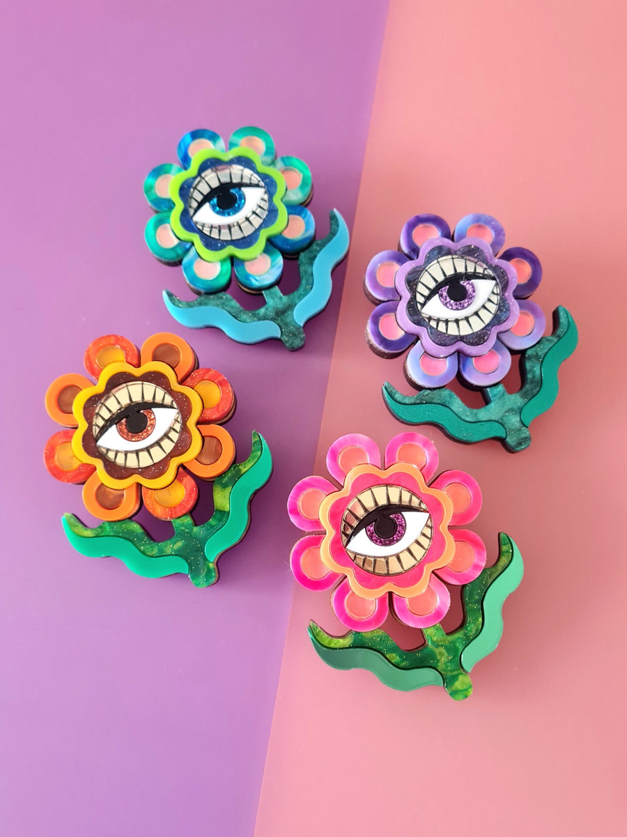 Retro inspired boho hippy floral brooch or necklace