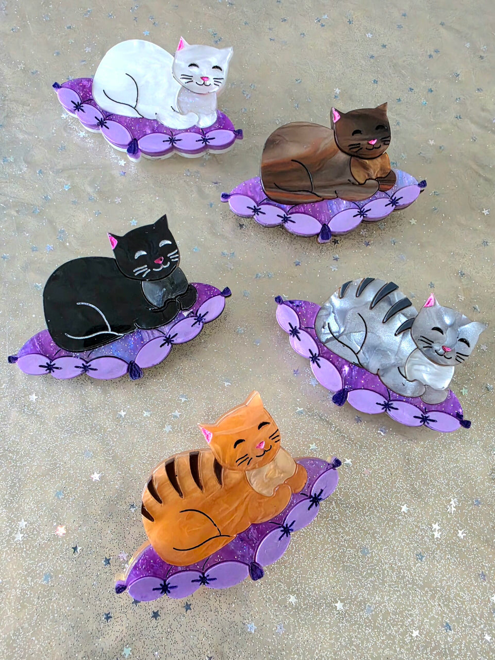 Loaf cat brooch pin - image 2