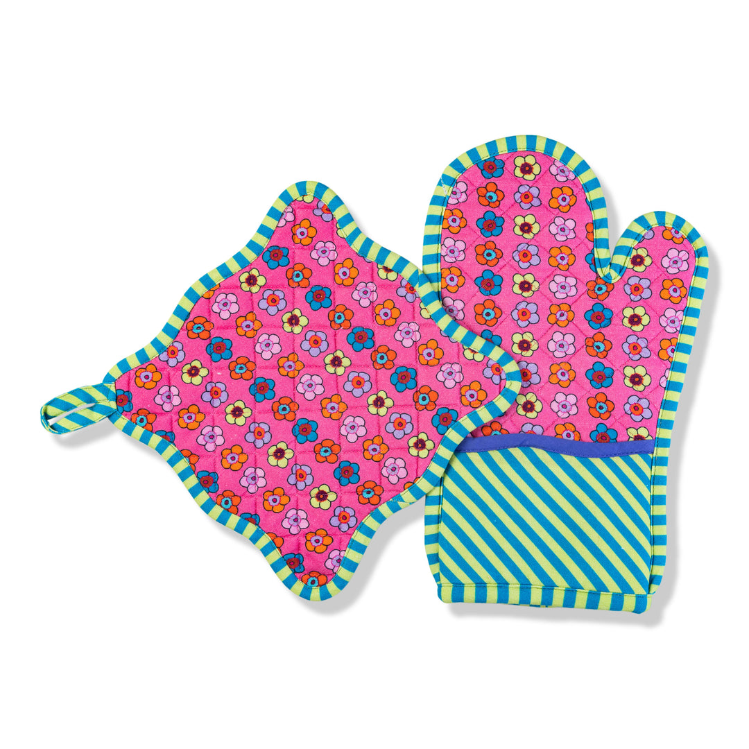 Pink Pot Holder & Oven Mitt