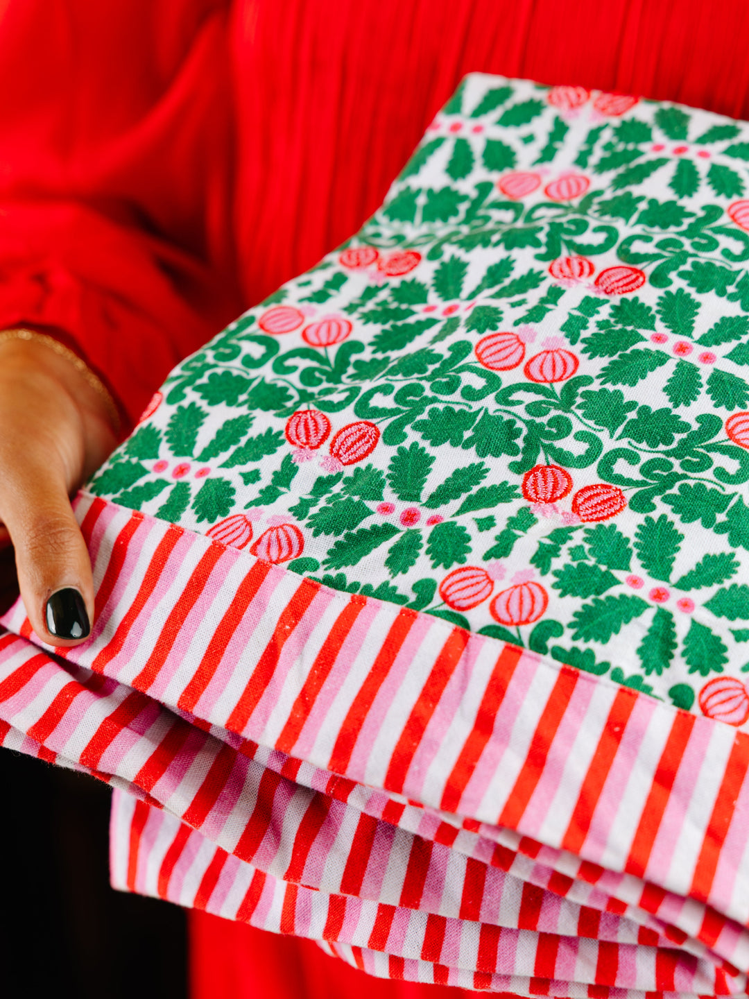 Pomegranate Round Tablecloth