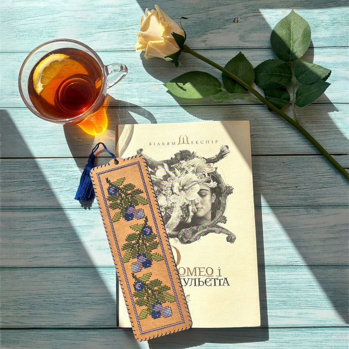 Blueberry Cardboard Embroidery Bookmark Kit by Wonderland Crafts WLZ-006