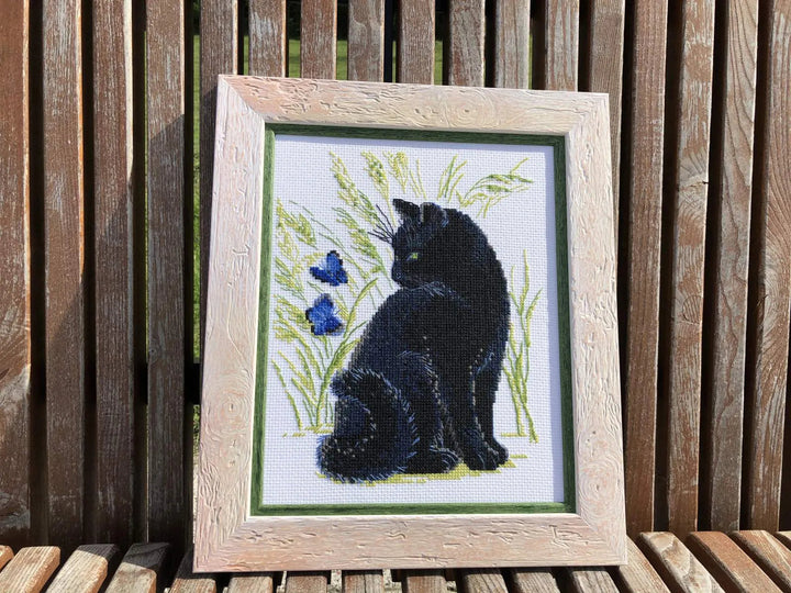 Black Cat R2001 Counted Cross Stitch Kit