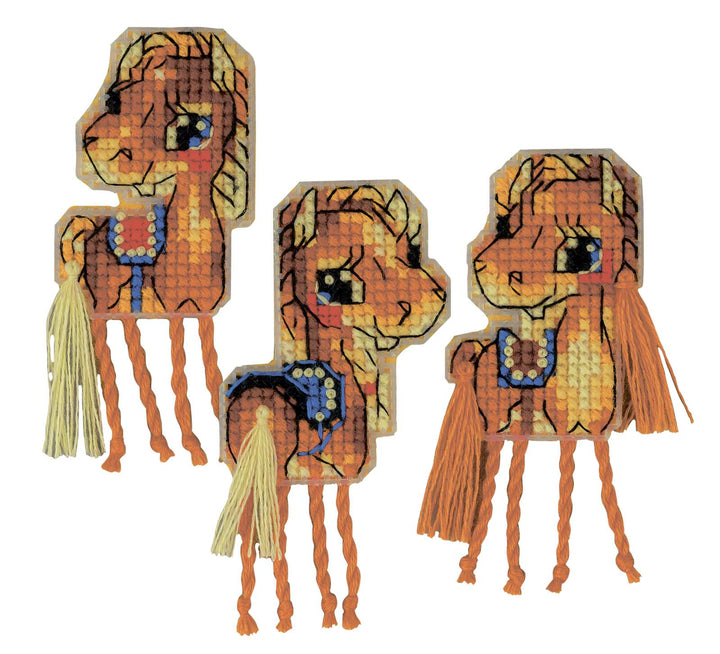 Magnets Horses R2294AC Counted Cross Stitch Kit