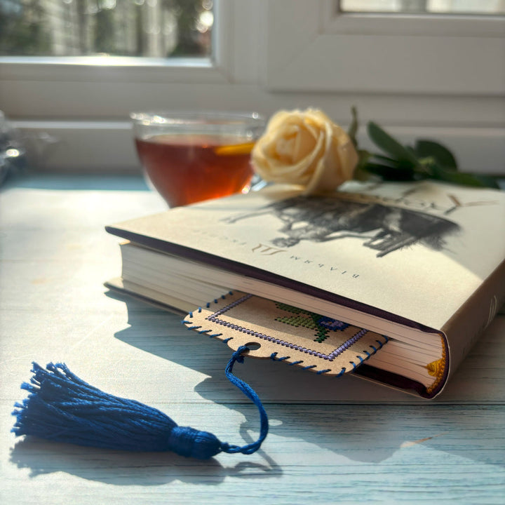 Blueberry Cardboard Embroidery Bookmark Kit by Wonderland Crafts WLZ-006