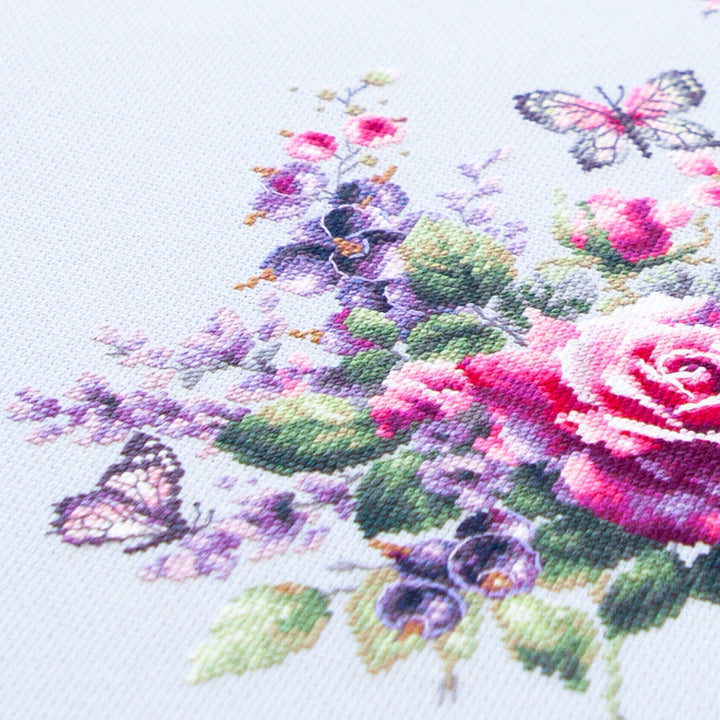 Happy Garden 70-13 Counted Cross-Stitch Kit