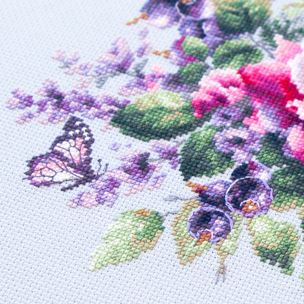 Happy Garden 70-13 Counted Cross-Stitch Kit