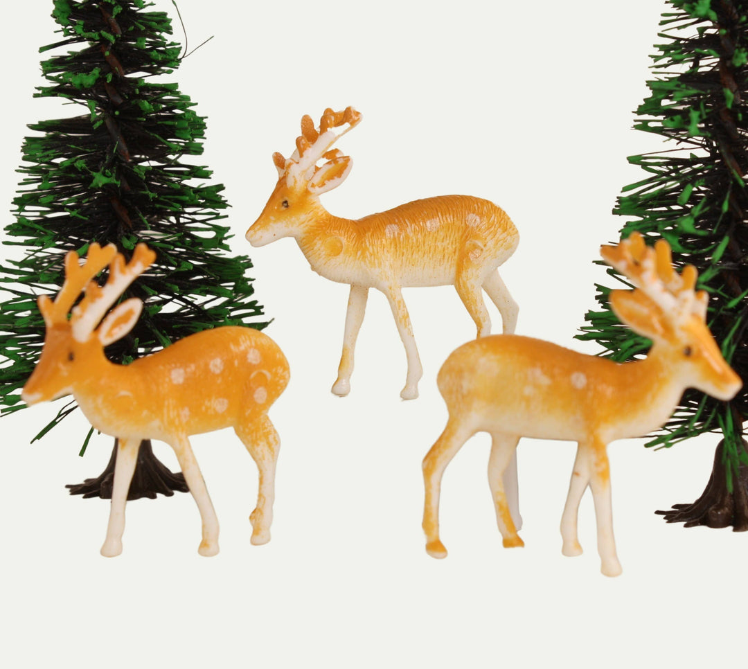 Retro Plastic Reindeer 1.5" - 4pcs