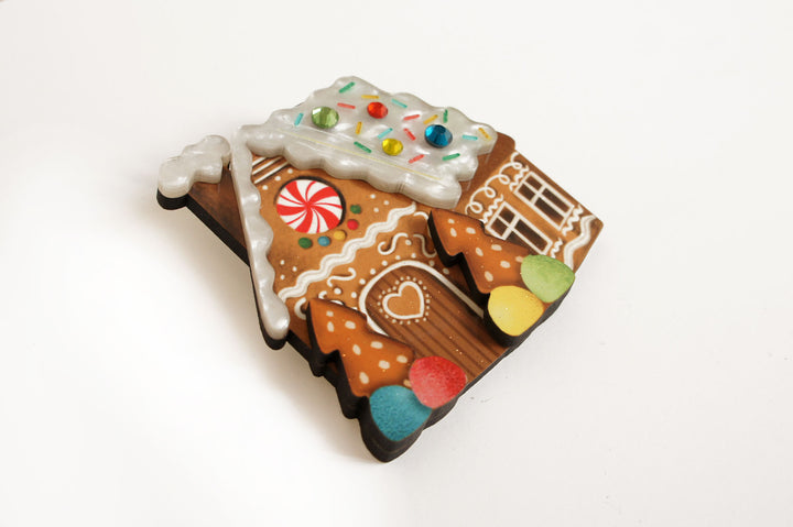 Gingerbread House Brooch by Laliblue