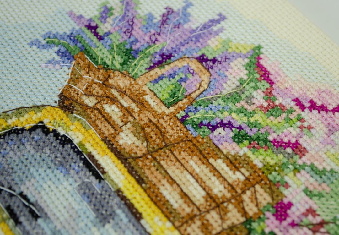 Cross-stitch kit - Adventures of Provence AH-276