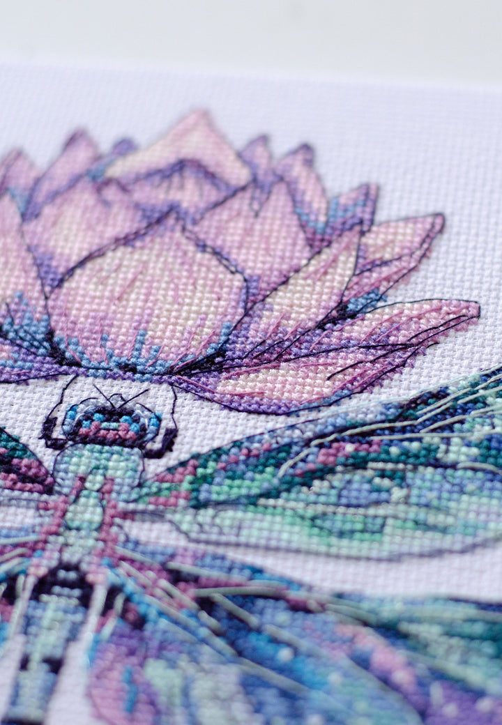 Cross-stitch kit - Summer muse AH-278