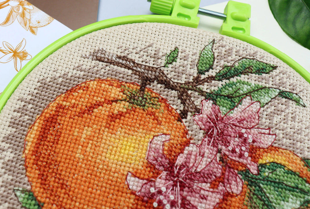 Cross-stitch kit Citrus notes AHM-076