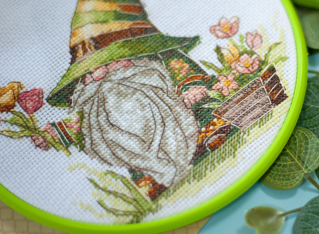 Cross-stitch kit - Florist AHM-088