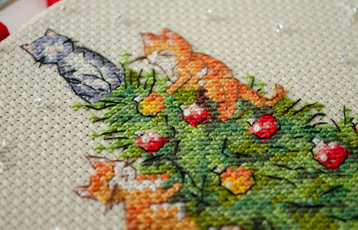 Cross-stitch kit - The naughty cats AHM-090