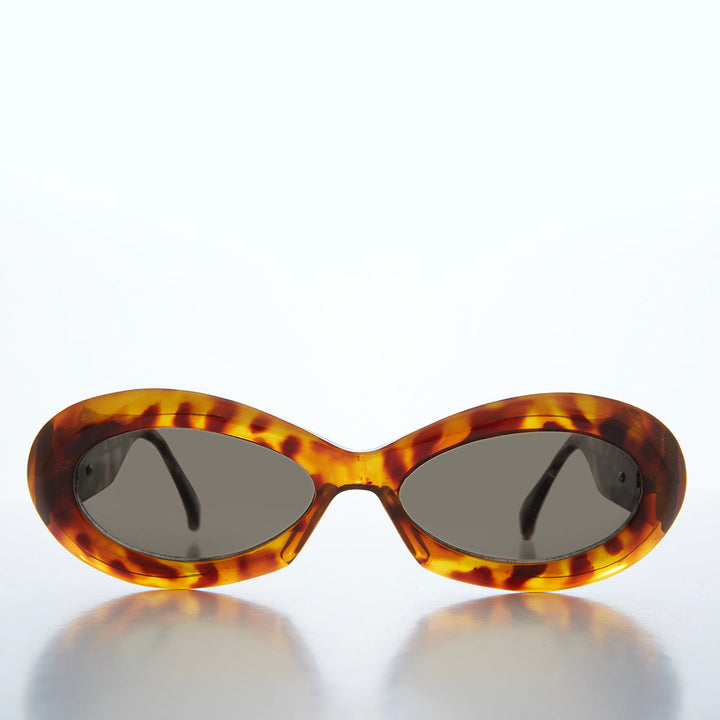 Classic Chunky Oval Women's Sunglasses - Alicia