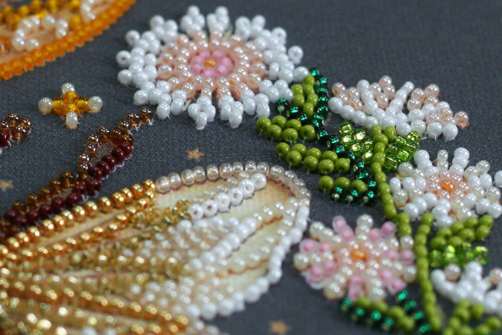 Mid-sized Bead Embroidery kit - Honey dream