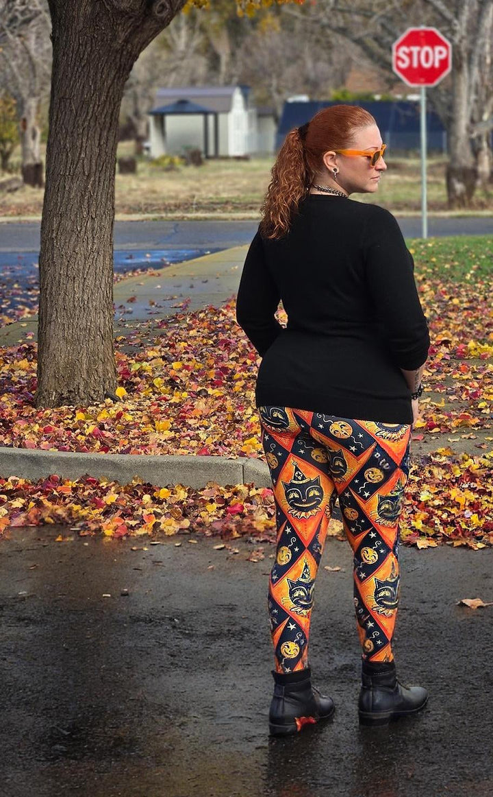 "Grinning Jack" (Johanna Parker Exclusive) Orange Vintage Cat - High-quality Handcrafted Vibrant Leggings