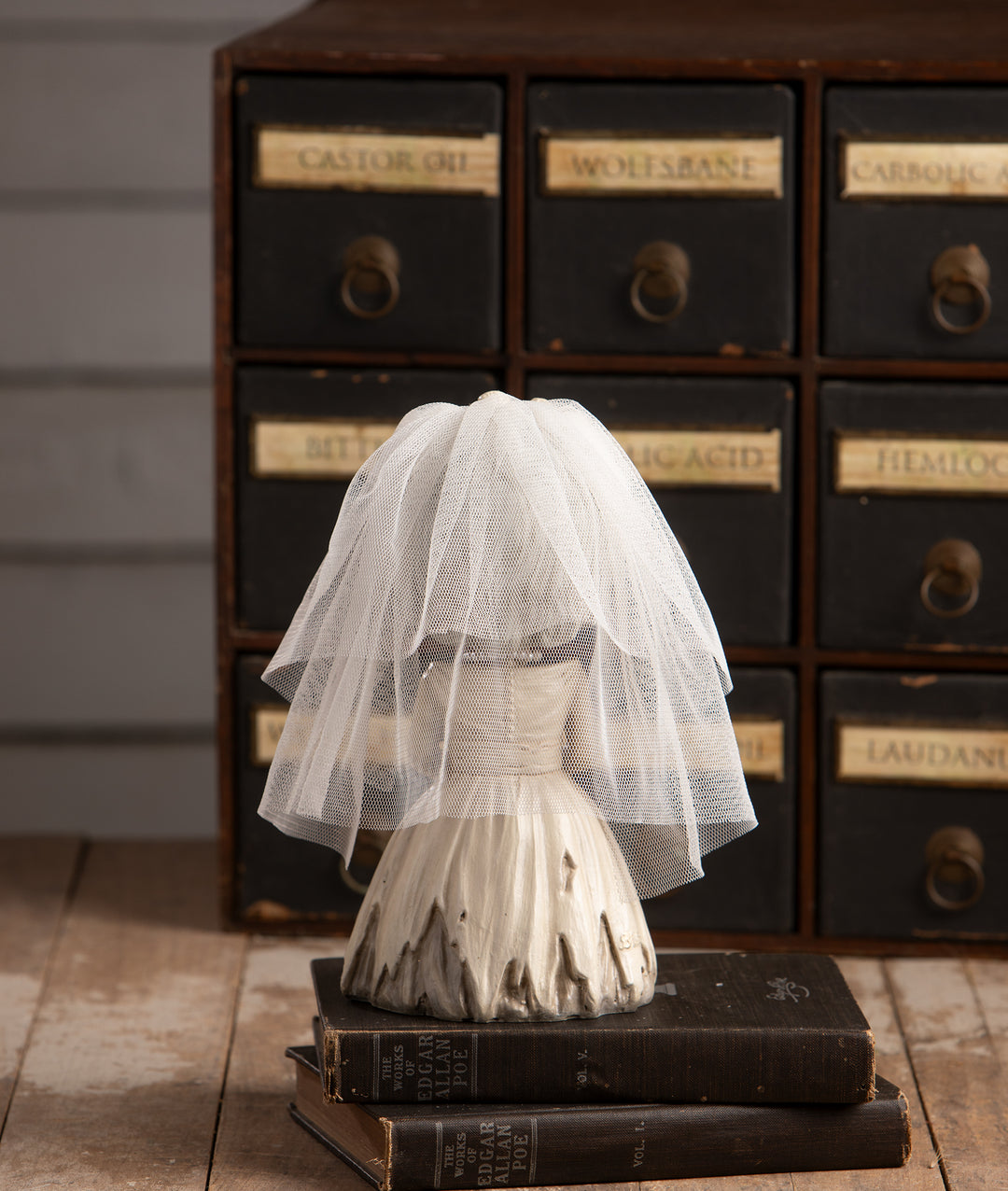Bride Evangeline Skelly by Bethany Lowe Designs, image 2