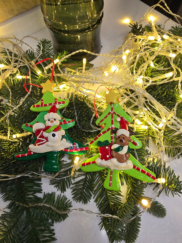 Christmas Ornament - Glossy Gingerbread Tree with Reindeer. Wizardi Festive Decoration F07-N2-12-AA453A