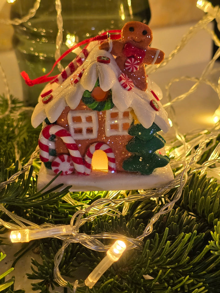 Christmas Ornament - Gingerbread Snow House with Gingerbread Man. Wizardi Festive Decoration F07-N2-18-EE403B