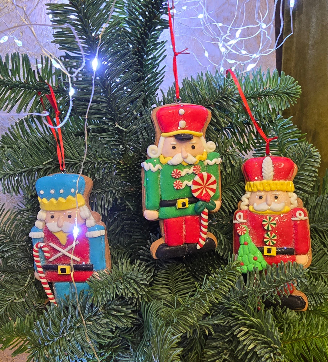 Christmas Ornament - Gingerbread Green Soldier. Wizardi Festive Decoration F07-N2-4-A2584C