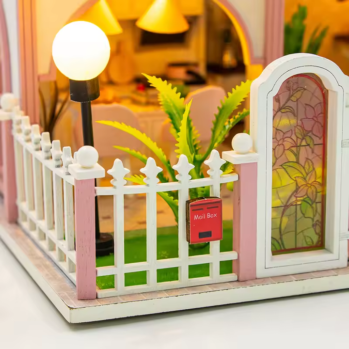 Windsor Castle Miniature Dollhouse Kit by Wizardi F07M5-65-L2503