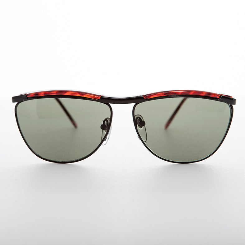 Elegant Sunglass with Rare Brow Bar Design - Fletcher