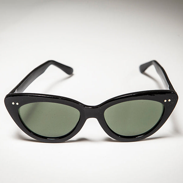 Classic Women's Cat Eye Sunglass with Studs - Frenchy