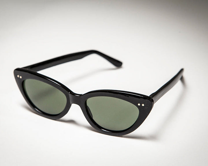 Classic Women's Cat Eye Sunglass with Studs - Frenchy