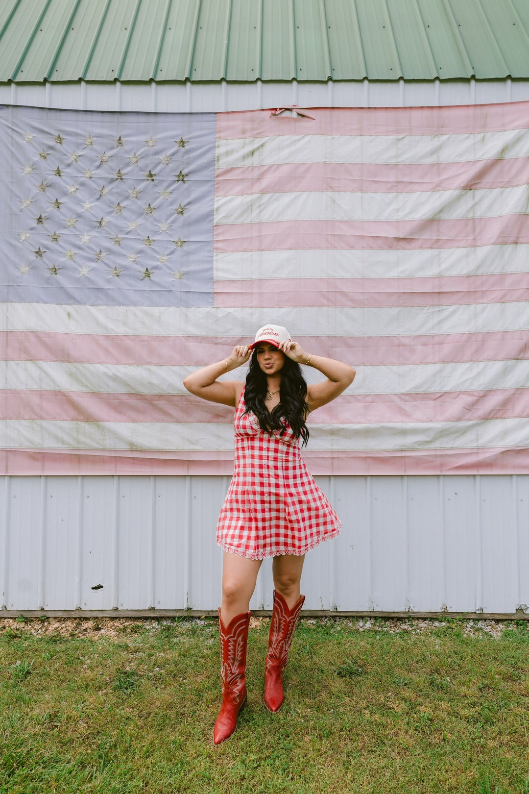Kiss me I'm American - Red Vintage Trucker Hat