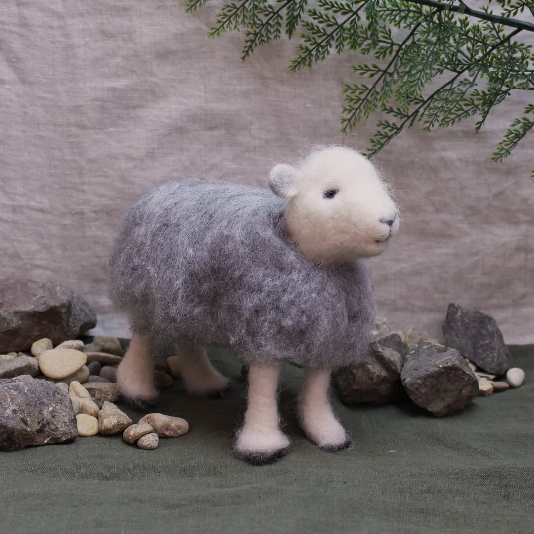 Herdwick Sheep Needle Felting Kit by The Makerss KT-HerdwickSheep-Complete
