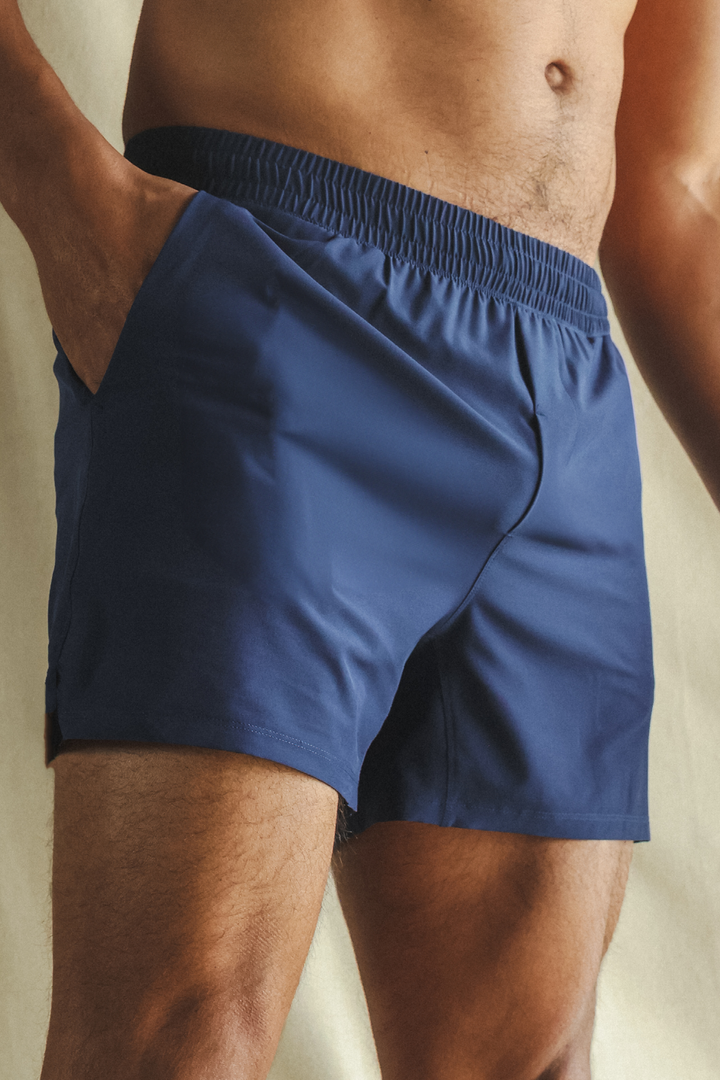 The Hot in Havana | Tropical Navy Ball Hammock® 5 Inch Athletic Shorts