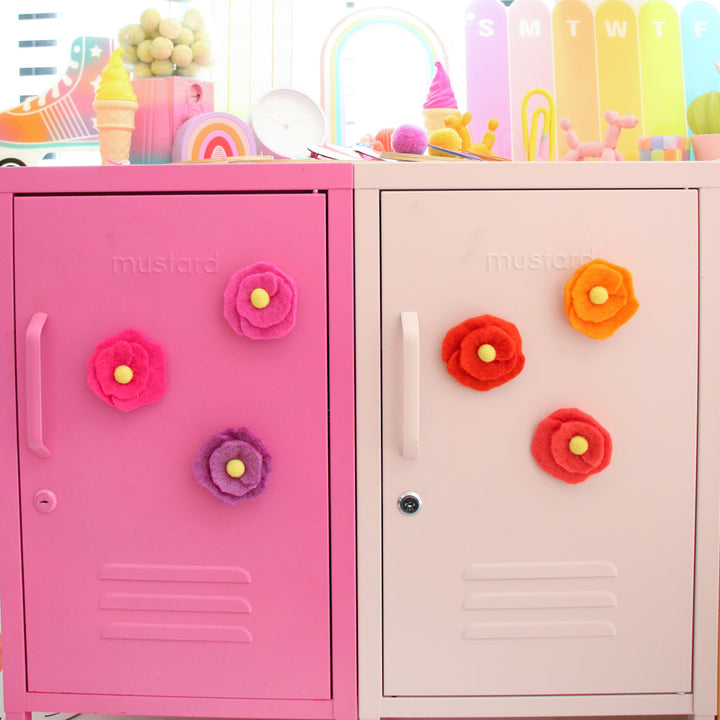 Felt flower magnets - pink set