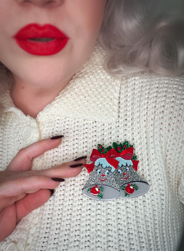 Silver Bells Brooch Lipstick & Chrome