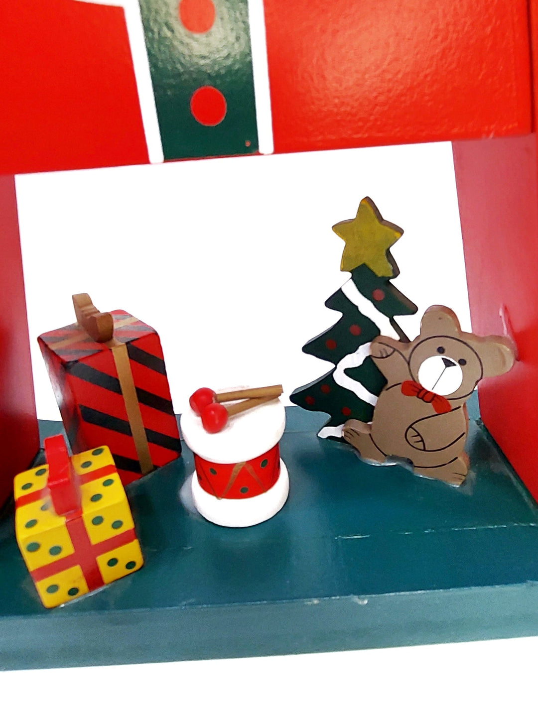 Santa's Wooden Horse Advent Calendar Wizardi F07M6-16