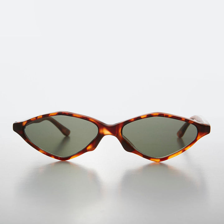 Pointy Diamond Futuristic Cat Eye Sunglass - Nikita