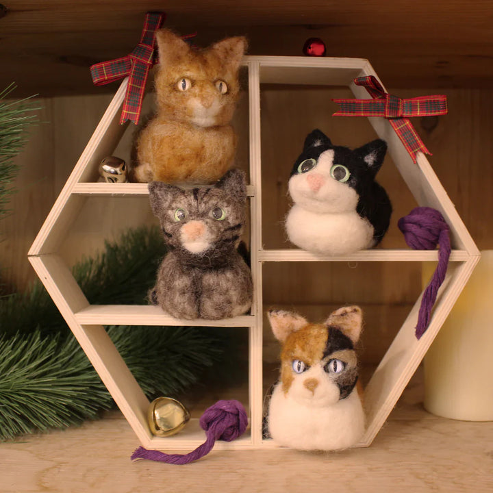 Realistic Cat Loaf Needle Felting Kit by The Makerss KTS-RealisticCatLoaf-Complete