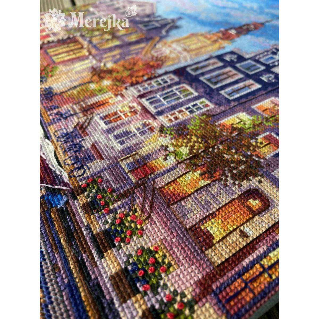 Amsterdam K-232 Counted Cross-Stitch Kit