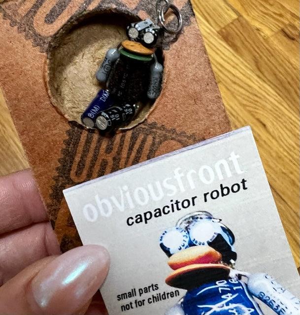 Art-o-mat - Capacitor Robot - Quirks!