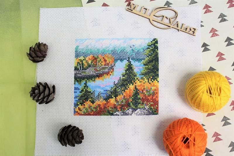 Autumn Forest SM-615 Counted Cross-Stitch Kit