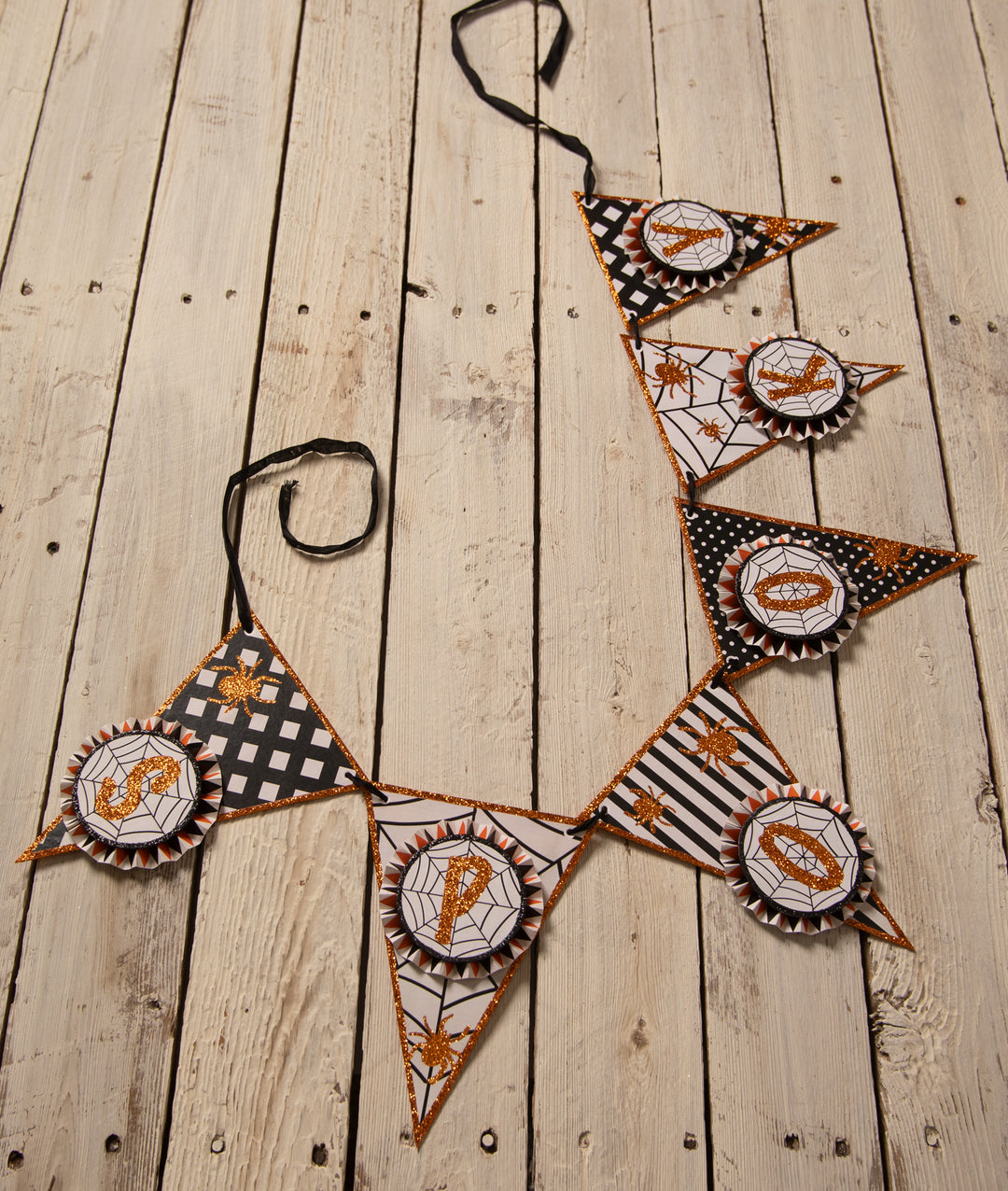 Spooky Spider Garland by Bethany Lowe Designs, halloween decor