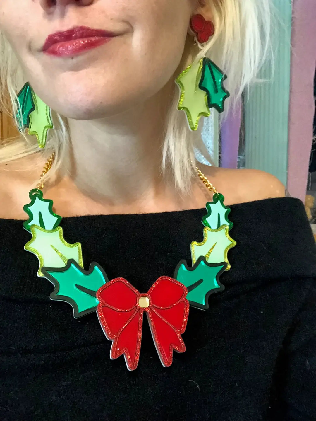 Christmas Wreath and Bow Necklace