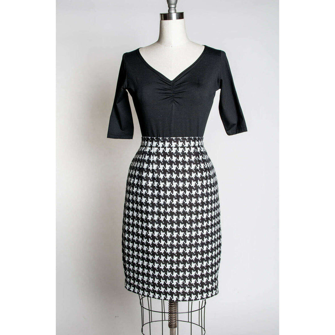 Basic Pencil Skirt- Houndstooth