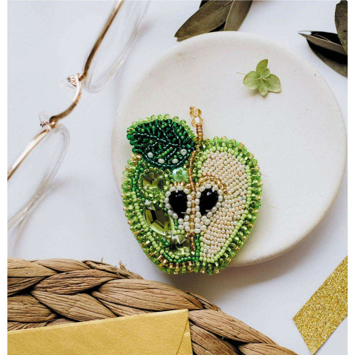 Bead Embroidery kit - Decoration Green apple AD-030
