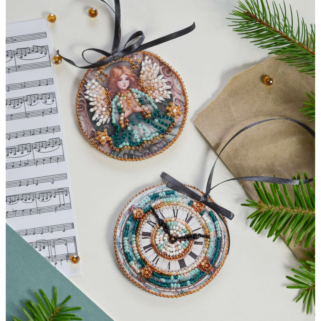 Bead Embroidery Kit Decoration - The spirit of the holiday ABT-032