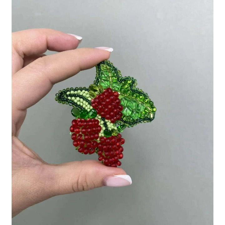 Beadwork kit for creating brooch Crystal Art "Raspberries" BP-351C